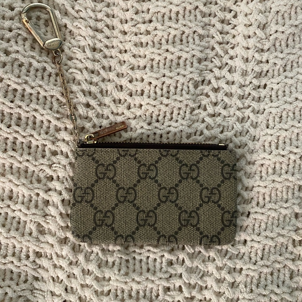 Gucci keycard keychain
